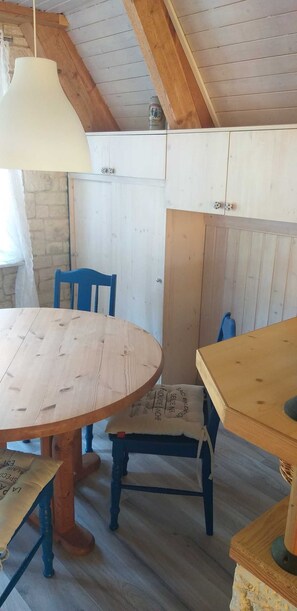 Dining - Finnhütte Quilitz - holiday home (Rankwitz)