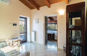 TV - 2 bedroom amazing home in Perdifumo SA (Perdifumo SA)