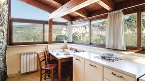 Dining - 2 bedroom amazing home in Perdifumo SA (Perdifumo SA)