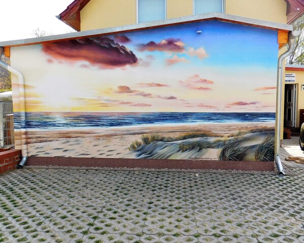 Unclassified image, 1 of 13, button