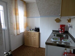Kühlschrank, Geschirrspüler