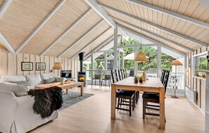 Dining - Beautiful home in Grenaa with sauna (Grenaa)