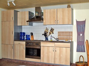 Fridge, microwave, oven, coffee/tea maker