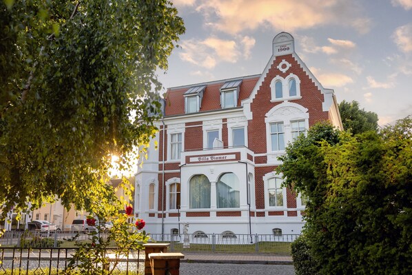 Botón de imagen sin clasificar, 1 de 16