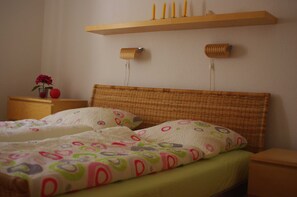 1 quarto, berço de viagem, Wi-Fi