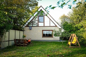 Unclassified image, 3 of 11, button