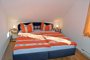 2 bedrooms, travel cot, WiFi, bed sheets - 01 Holiday apartment Sehlen with terrace (6 beds) - Ferienappartements auf (Sehlen)