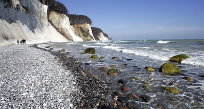 01 Holiday apartment Sehlen with terrace (6 beds) - Ferienappartements auf