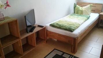2 bedrooms, travel crib, WiFi, bed sheets