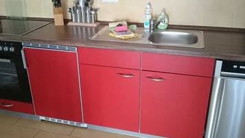 Fridge, oven, dishwasher, highchair