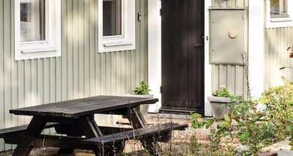 2 bedroom lovely home in Degerhamn
