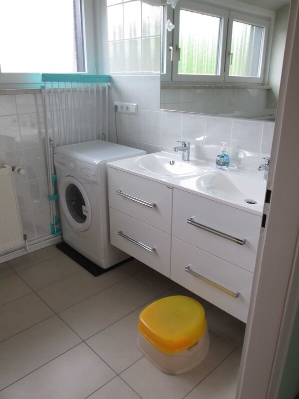 Unclassified image, 1 of 20, button