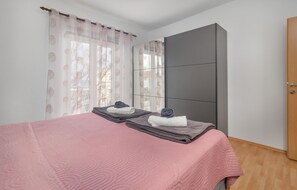 2 makuuhuonetta, ilmainen Wi-Fi, vuodevaatteet