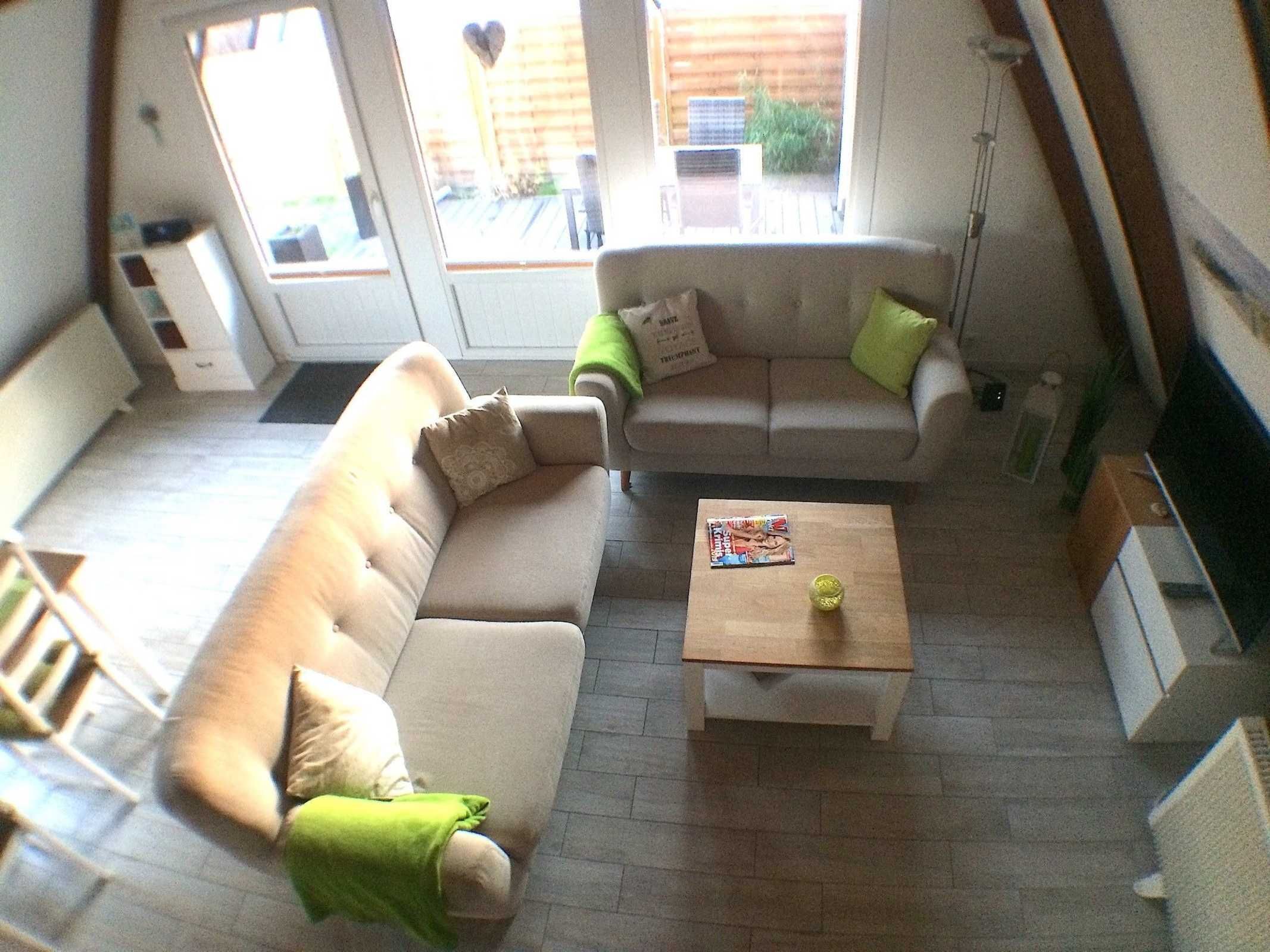 Flat-screen TV, fireplace