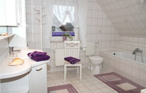 Unclassified image, 3 of 10, button