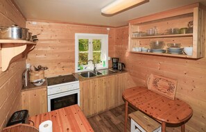 Fridge, stovetop, coffee/tea maker