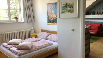 3 Schlafzimmer, Schreibtisch, BĂŒgeleisen/BĂŒgelbrett, Reisekinderbett