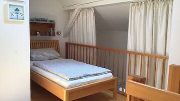3 Schlafzimmer, Schreibtisch, BĂŒgeleisen/BĂŒgelbrett, Reisekinderbett