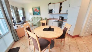 Unclassified image, 4 of 10, button - (168/2) 3-room apartment with terrace-sea side - Apartment house Atlantic (Kühlungsborn)