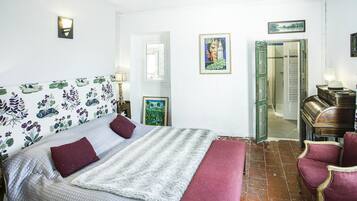 9 chambres, lit parapluie, Wi-Fi gratuit, draps fournis