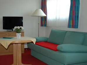 Unclassified image, 3 of 28, button