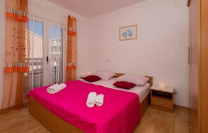 1 quarto, Wi-Fi de cortesia, roupa de cama