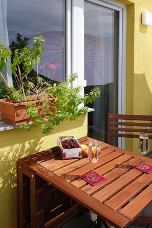 Outdoor dining - *Ferienwohnung Kern - Wolke 7 - GM 69469 - *Ferienwohnung - Wolke 7 - SNR: 35 (Graal-Müritz)
