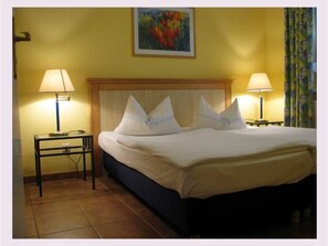 2 soveværelser, pengeskab på værelset, skrivebord, Wi-Fi