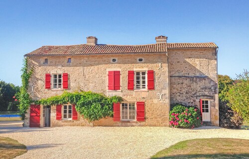 Awesome home in St Maixent de Beugné