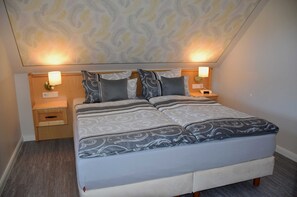 2 Schlafzimmer, Reisekinderbett, WLAN, Bettwäsche