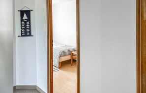 3 bedrooms, travel crib, free WiFi