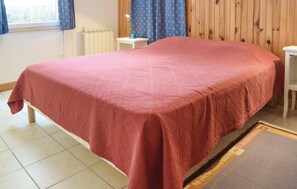 3 bedrooms, travel cot, free WiFi