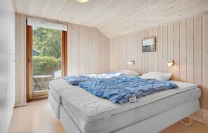 4 عدّة غرف نوم وسرير سفر وواي فاي مجانًا