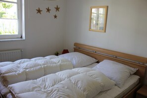 2 bedrooms, travel cot