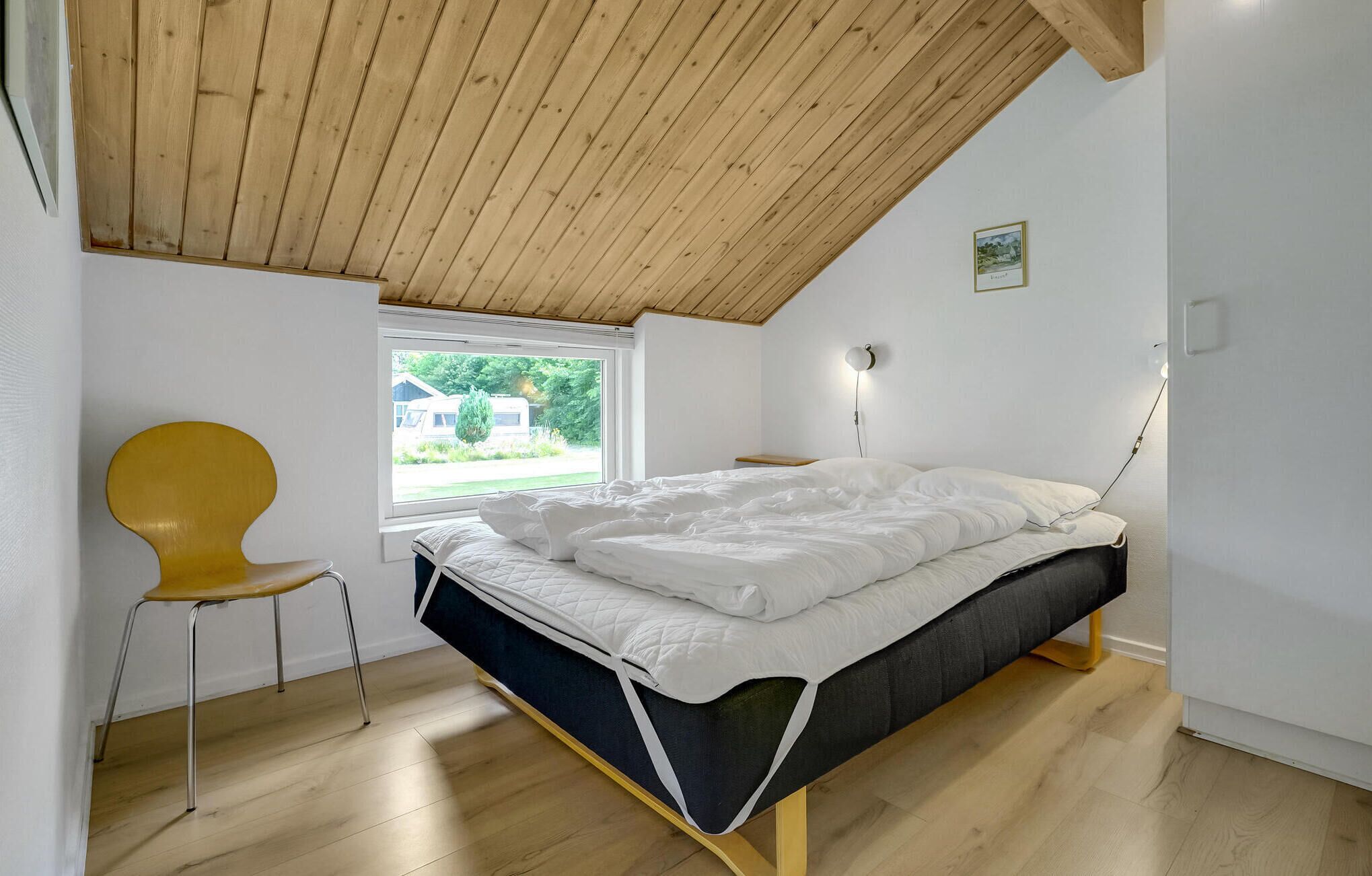 4 makuuhuonetta, vauvan matkasänky, ilmainen Wi-Fi