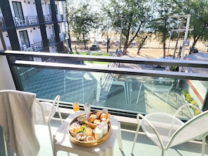 Deluxe Room, Sea View | Terrace/patio