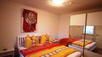 2 Schlafzimmer, Reisekinderbett, WLAN