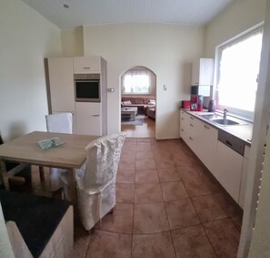 Unclassified image, 4 of 22, button