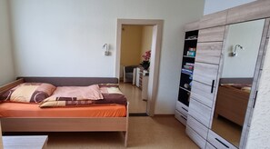 3 quartos, escrivaninha, berço de viagem, Wi-Fi
