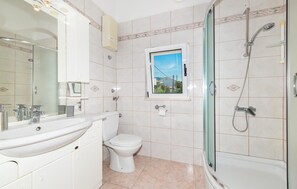 Bathtub