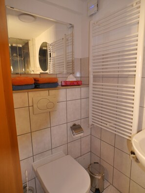 Unclassified image, 5 of 13, button