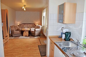 Unclassified image, 2 of 20, button