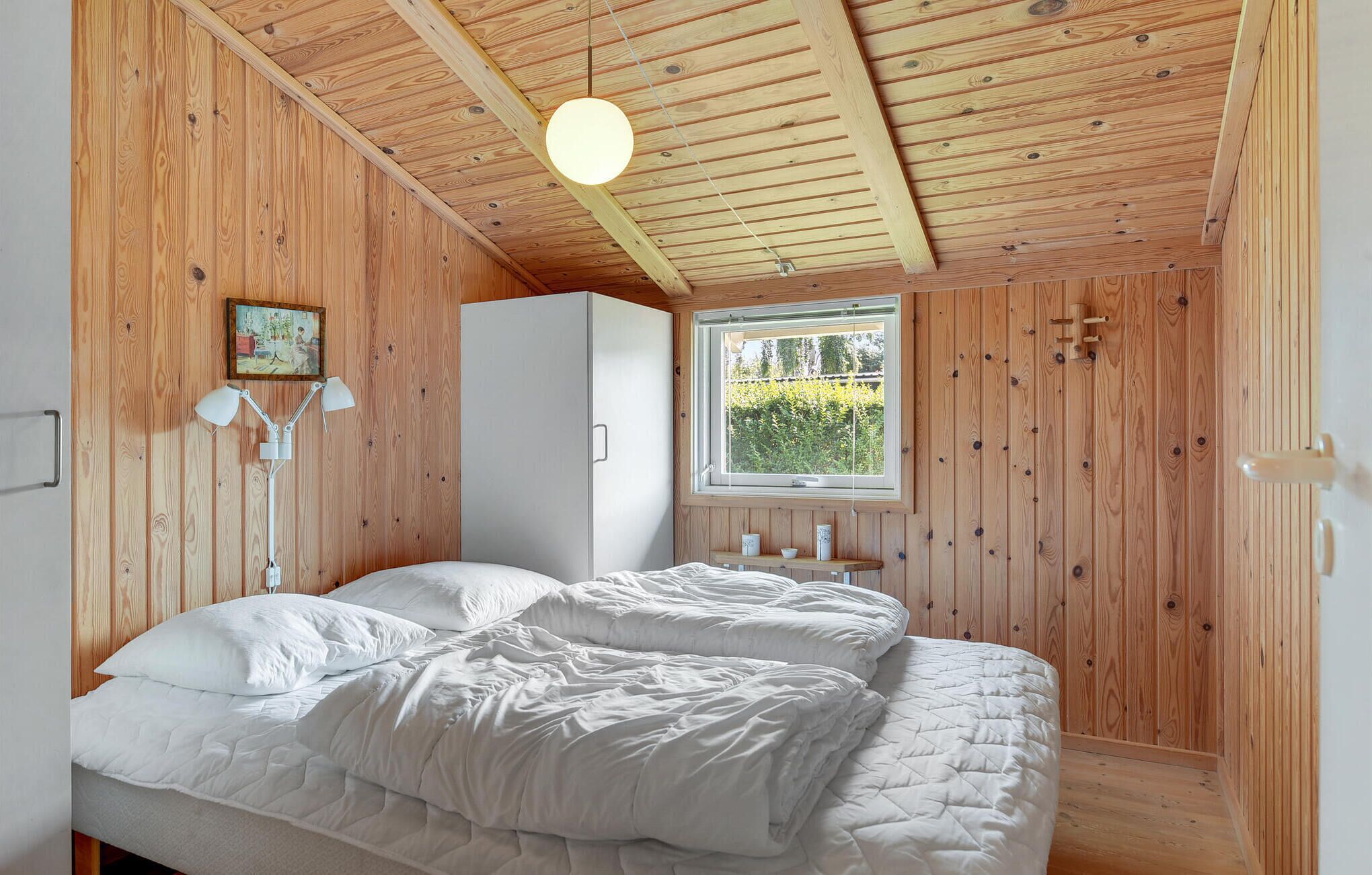 4 bedrooms, travel crib, free WiFi