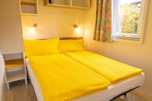 3 bedrooms, travel crib, WiFi