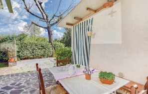 Outdoor dining - Pet friendly home in Camaiore -LU- (Camaiore -LU-)