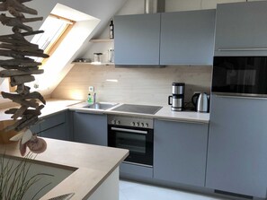 Køleskab, mikrobølgeovn, ovn, opvaskemaskine