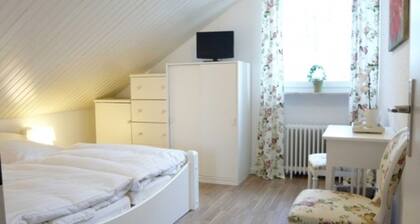 Double room No. 4, 19 m² - Gästehaus Denecke