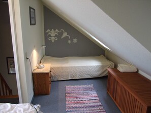 1 bedroom, iron/ironing board, WiFi
