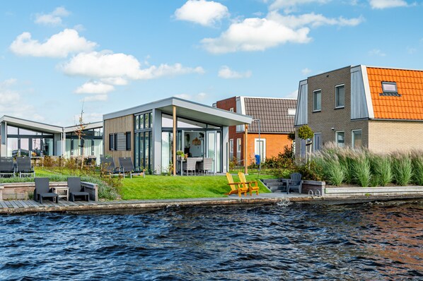 Chalet, 2 chambres, vue canal (Knilles 4 aan het water) | Wi-Fi gratuit