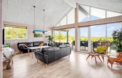 Gorgeous home in Ringkøbing with sauna